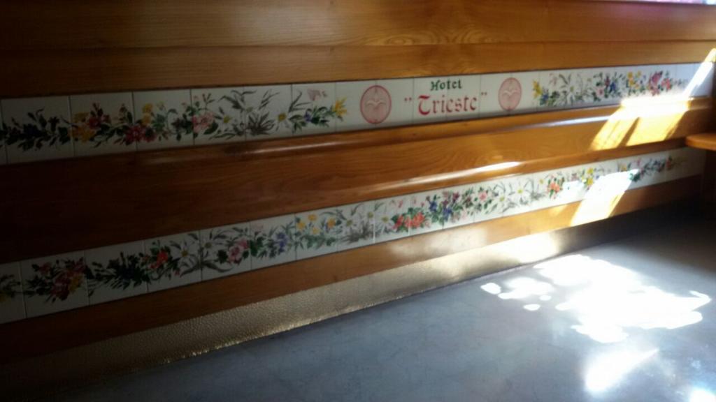 Albergo Trieste Tambre dʼAlpago Cameră foto