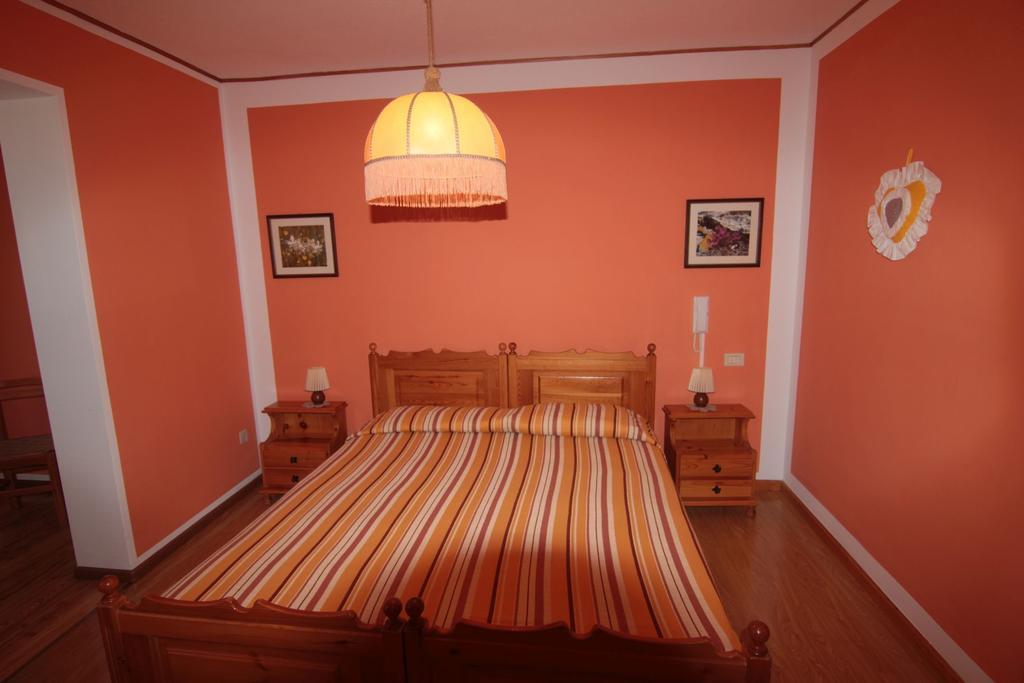 Albergo Trieste Tambre dʼAlpago Cameră foto