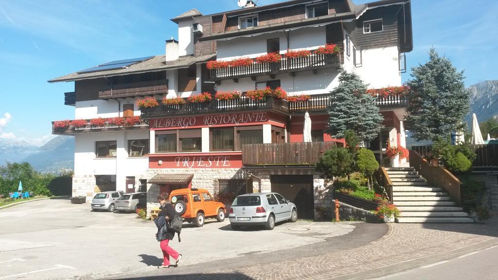 Albergo Trieste Tambre dʼAlpago Cameră foto